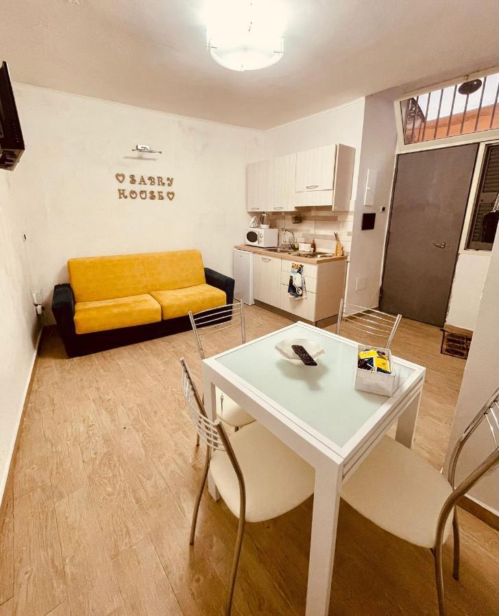 Sabry House Apartment Наполи Екстериор снимка